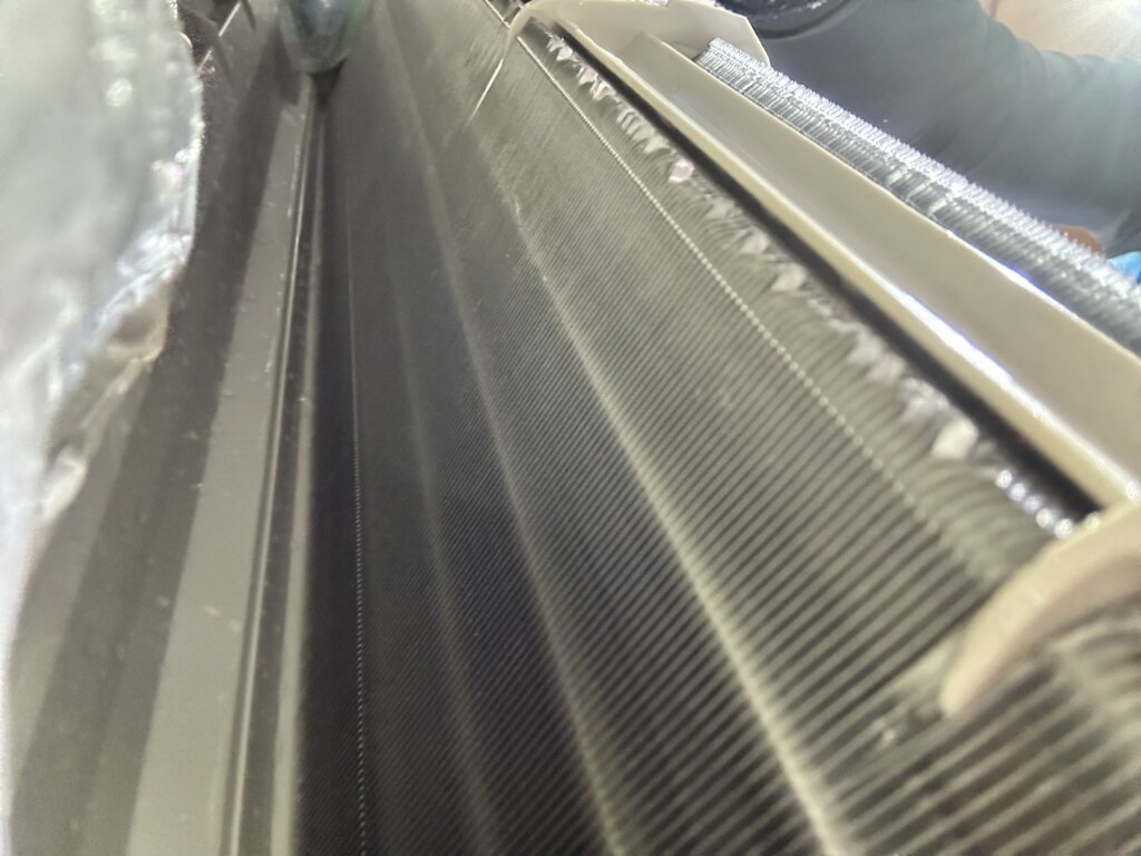 熱交換器裏側清掃後